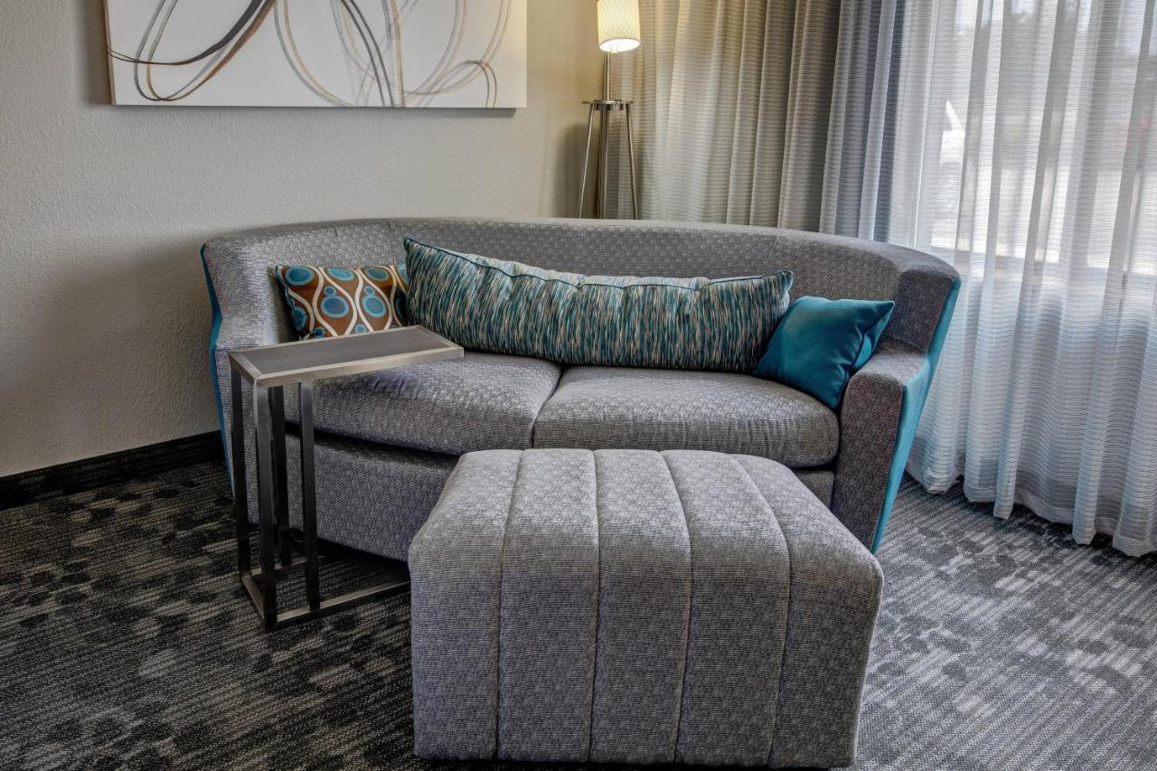Courtyard By Marriott Troy Hotel Buitenkant foto