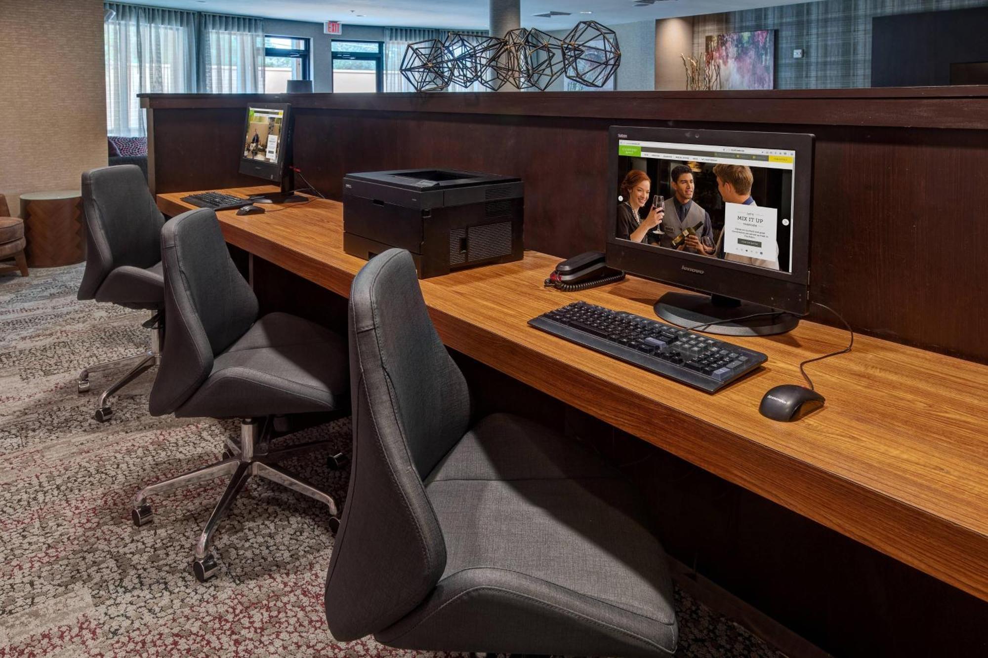 Courtyard By Marriott Troy Hotel Buitenkant foto