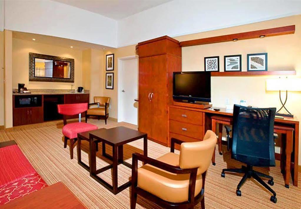 Courtyard By Marriott Troy Hotel Buitenkant foto